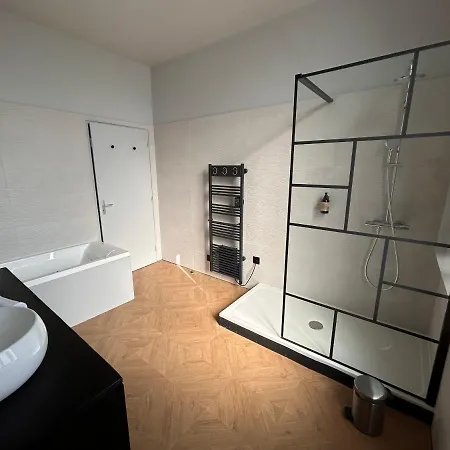 Hotel Le Manoir Du Monde *