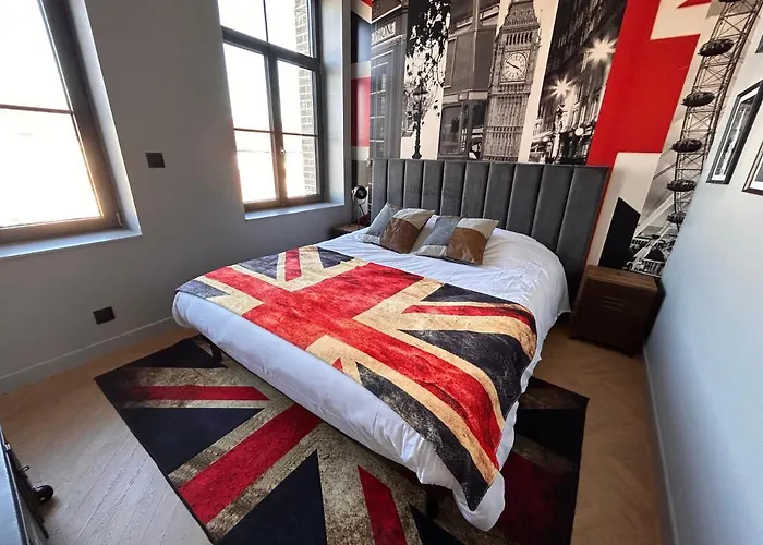 Le Manoir Du Monde Hotel *