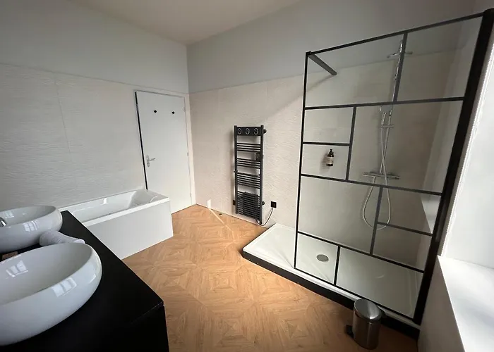 Hotel Le Manoir Du Monde *