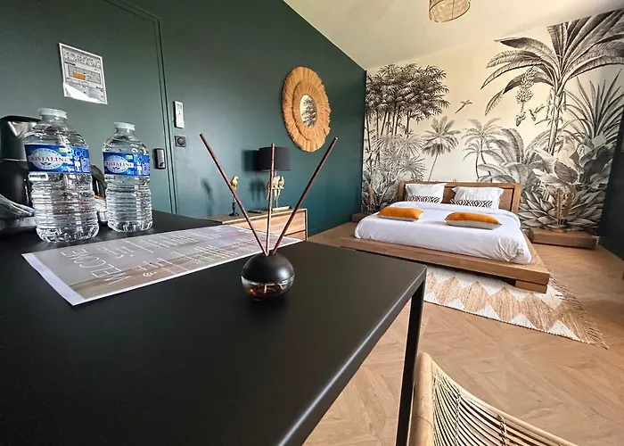 Hotel Le Manoir Du Monde *