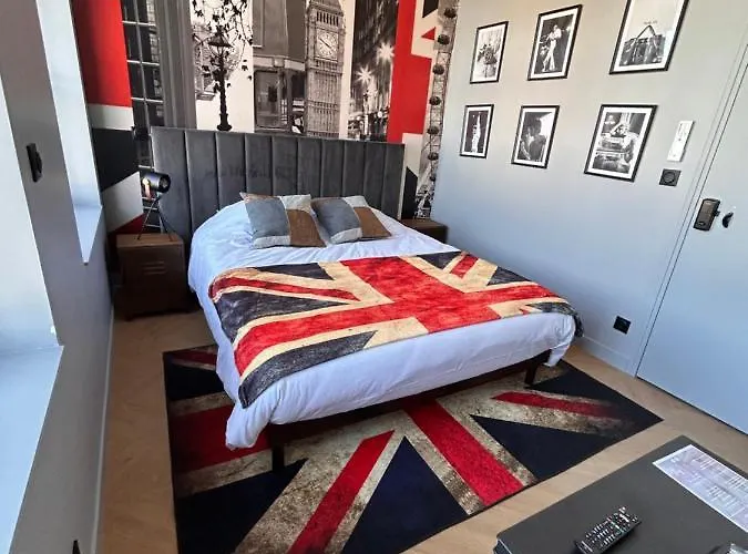 Hotel Le Manoir Du Monde *